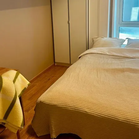 Tromso 3-bed Sleeps 5 With Parking Appartement Tomasjorda